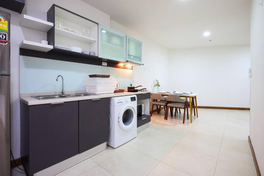 Specious Luxury 2 Bedrooms Apt. Apartment *