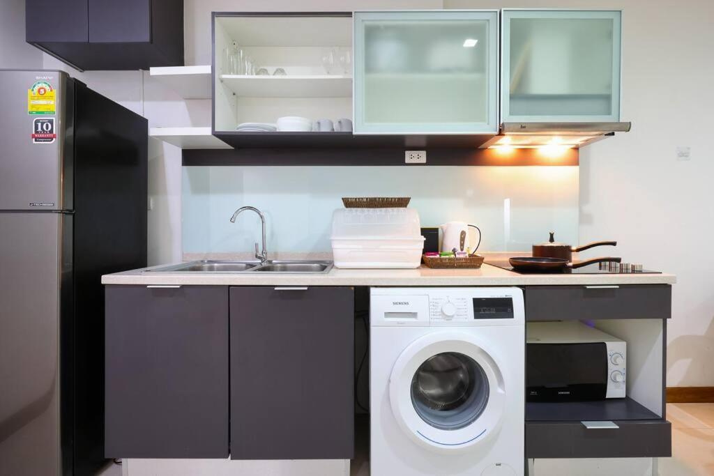 Specious Luxury 2 Bedrooms Apt. Apartment *