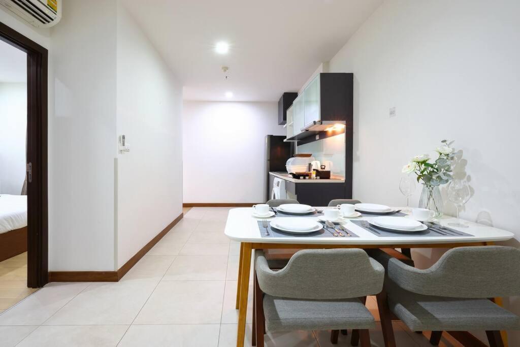 Apartment Specious Luxury 2 Bedrooms Apt.