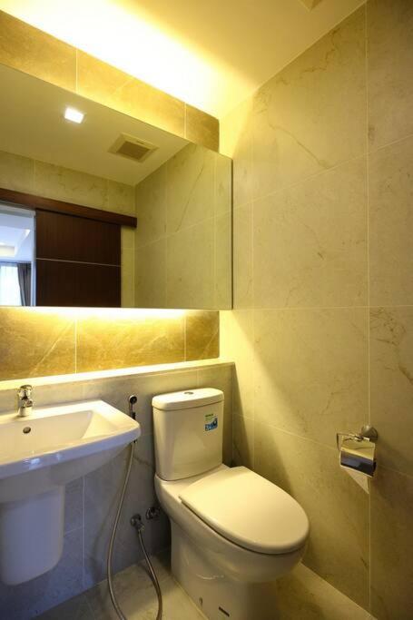 Apartment Specious Luxury 2 Bedrooms Apt.