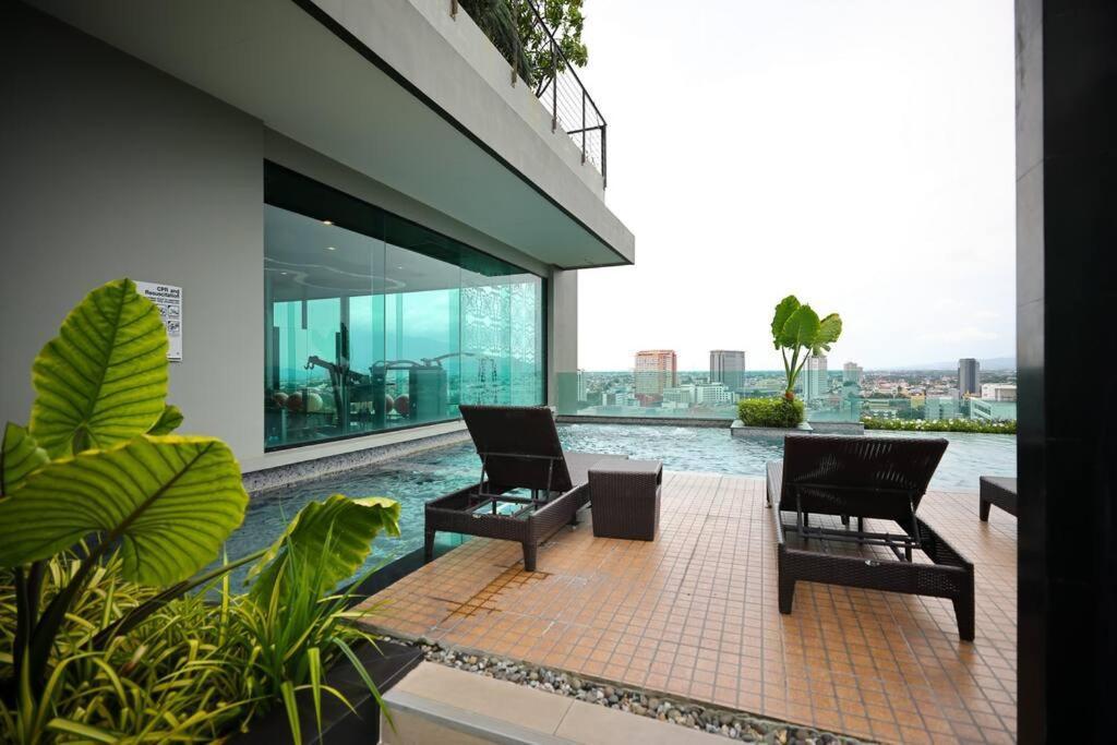 Specious Luxury 2 Bedrooms Apt. Apartment Chiang Mai
